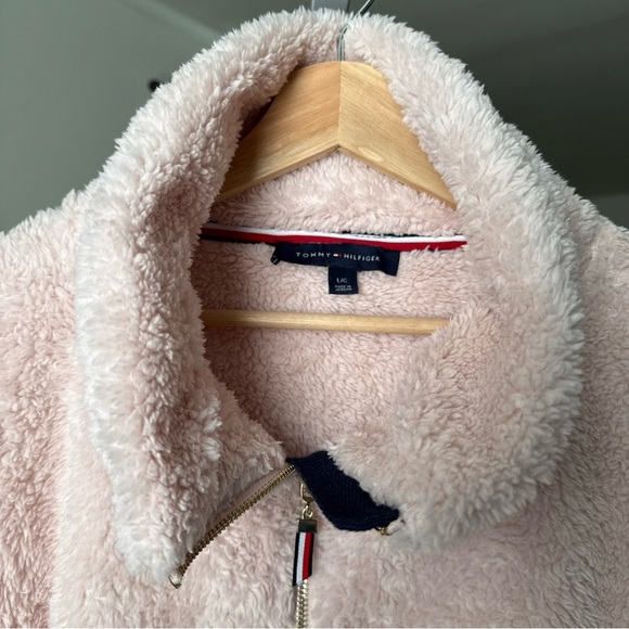 Tommy Hilfiger Women’s Baby Pink Faux Fur Zip Pullover Jacket Size L - Picture 4 of 11